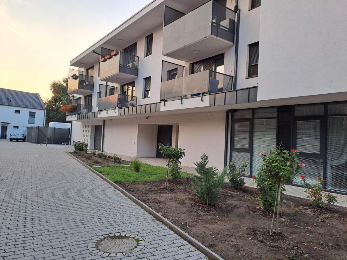 Disztingvalt Apartman, Free Garage *