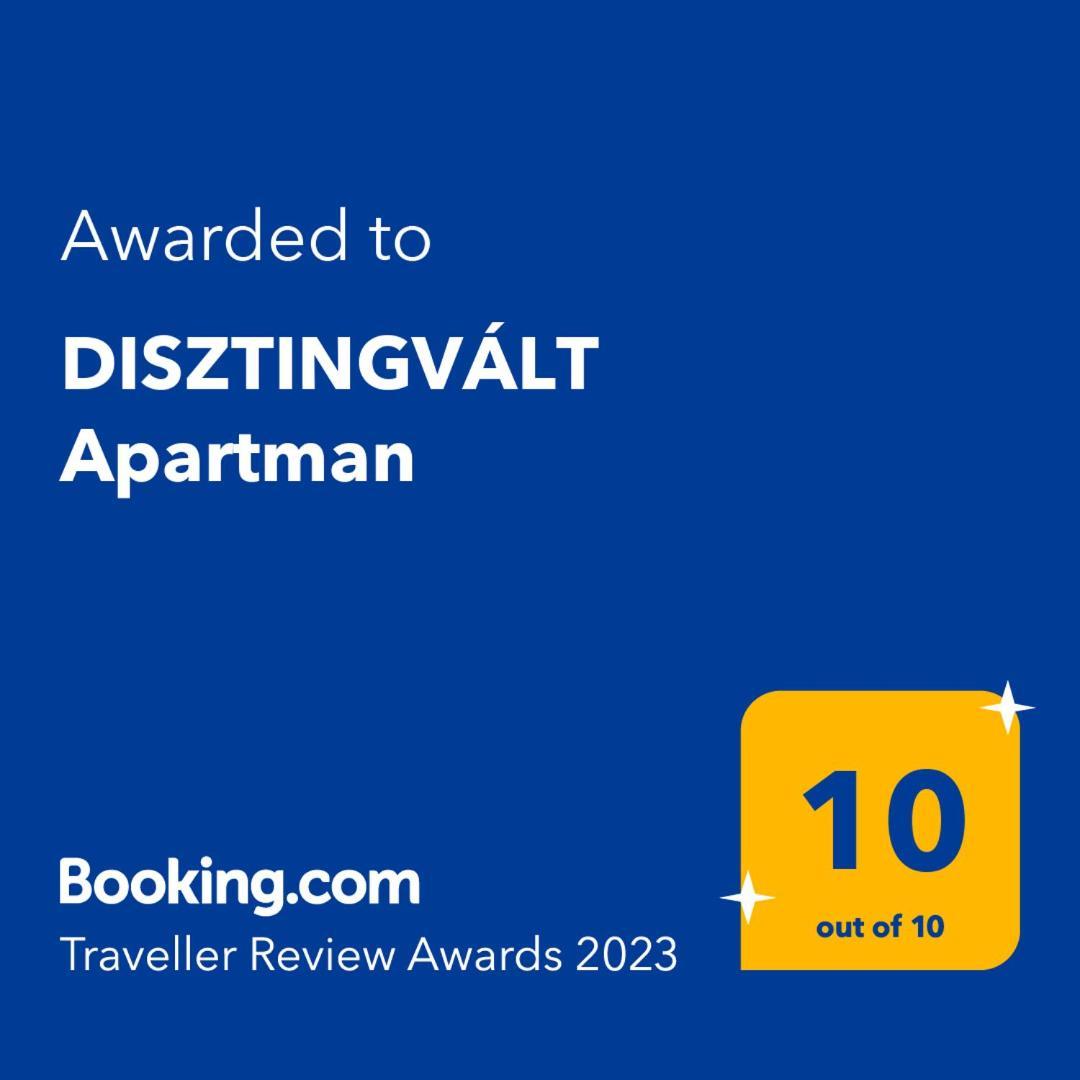 Disztingvalt Apartman, Free Garage Debrecen